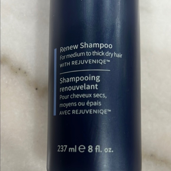 Renew Shampoo - Medium to Thick Hair - Picture 4 of 4